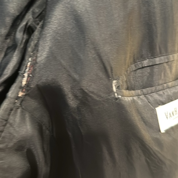 PTP 25 inches length 32 inches black pink striped jacket. - Picture 8 of 16